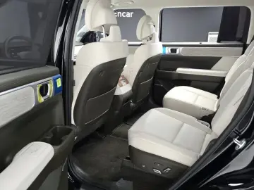 2024 Hyundai Santa Fe с пробегом 27 349 км