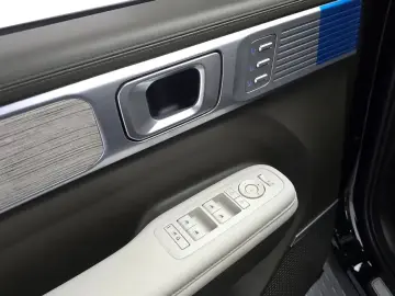 2024 Hyundai Santa Fe с пробегом 27 349 км