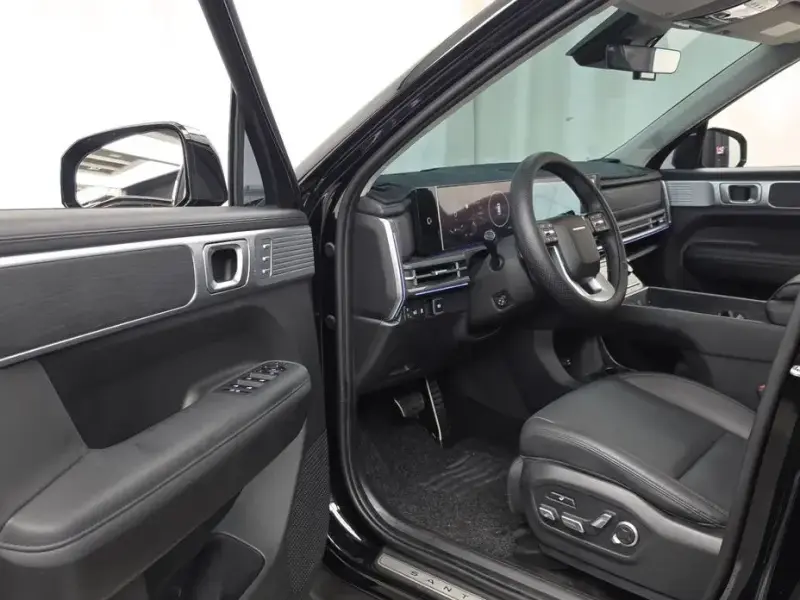 2025 Hyundai Santa Fe с пробегом 16 240 км
