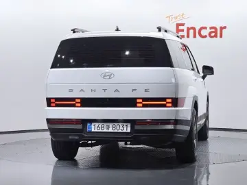 2025 Hyundai Santa Fe с пробегом 8 987 км