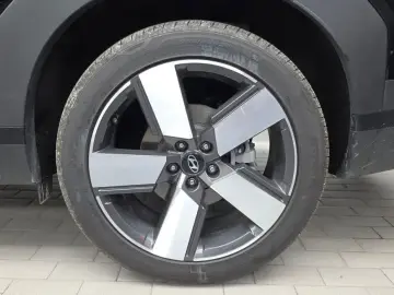 2025 Hyundai Santa Fe с пробегом 16 240 км