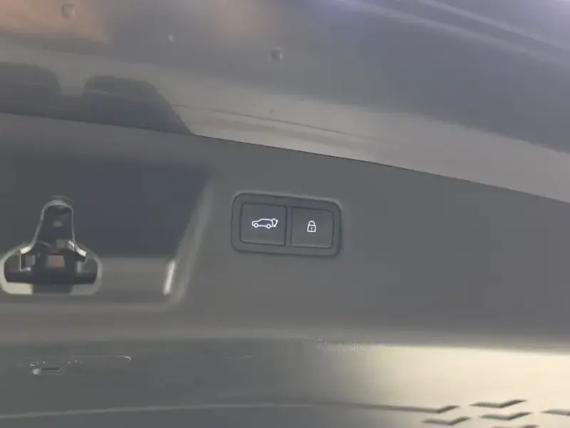 2025 Hyundai Santa Fe с пробегом 16 240 км