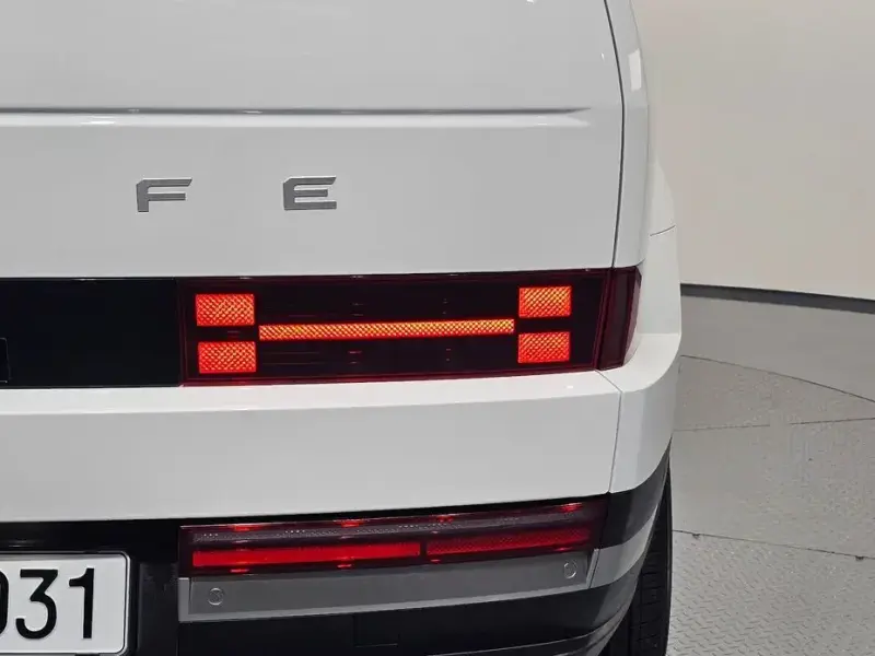 2025 Hyundai Santa Fe с пробегом 8 987 км