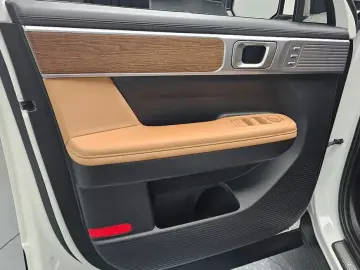 2025 Hyundai Santa Fe с пробегом 8 987 км