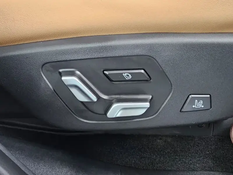 2025 Hyundai Santa Fe с пробегом 8 987 км