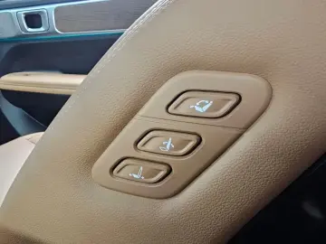 2025 Hyundai Santa Fe с пробегом 8 987 км