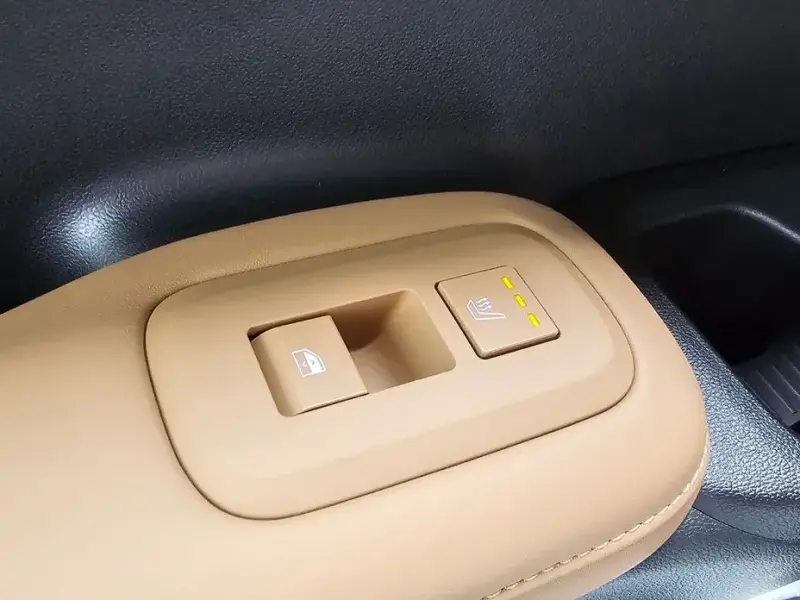 2025 Hyundai Santa Fe с пробегом 8 987 км