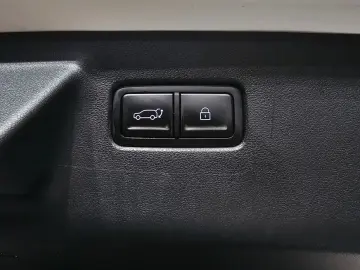 2025 Hyundai Santa Fe с пробегом 8 987 км