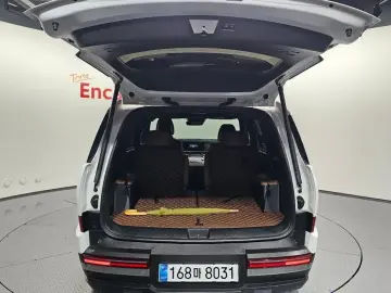2025 Hyundai Santa Fe с пробегом 8 987 км