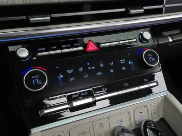 2024 Hyundai Santa Fe с пробегом 33 856 км