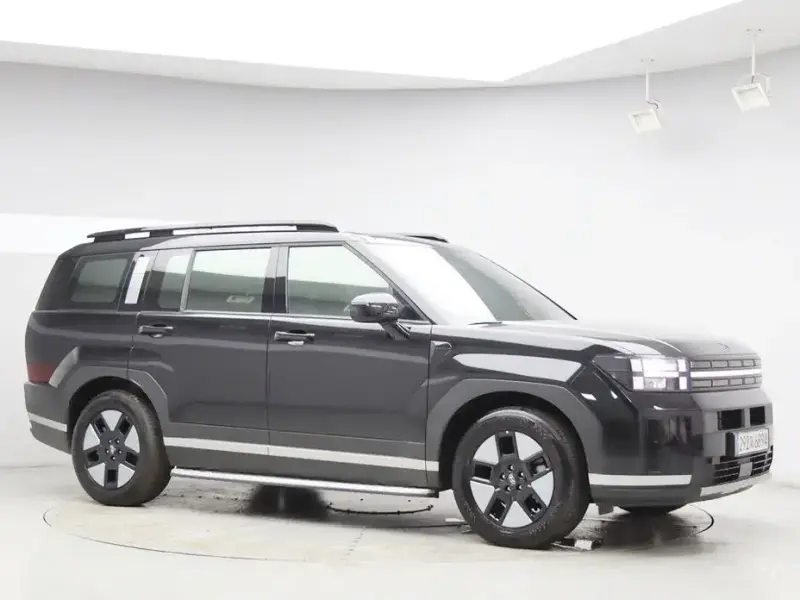 2025 Hyundai Santa Fe с пробегом 8 980 км