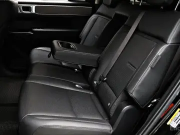 2025 Hyundai Santa Fe с пробегом 8 980 км