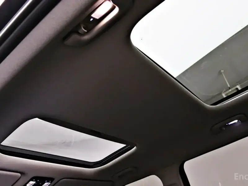2025 Hyundai Santa Fe с пробегом 8 980 км
