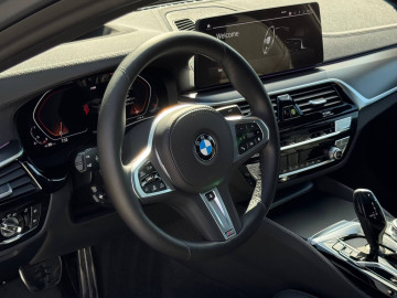 2022 BMW 5 серии с пробегом 58 054 км