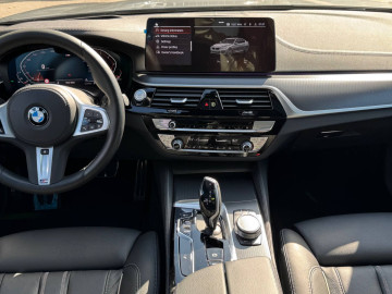 2022 BMW 5 серии с пробегом 58 054 км