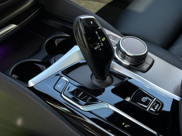 2022 BMW 5 серии с пробегом 58 054 км