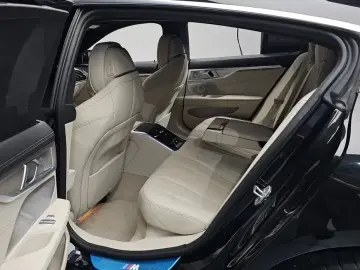 2024 BMW 8 серии с пробегом 10 528 км