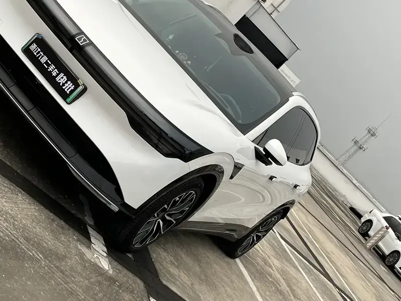2025 Zeekr 7X с пробегом 55 600 км
