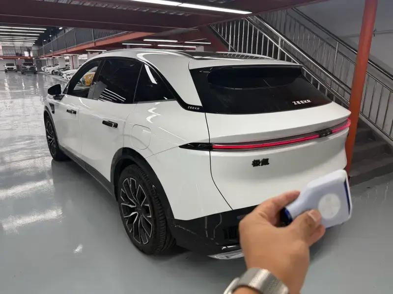 2025 Zeekr 7X с пробегом 33 000 км