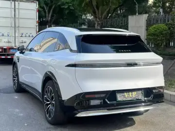 2025 Zeekr 7X с пробегом 30 000 км