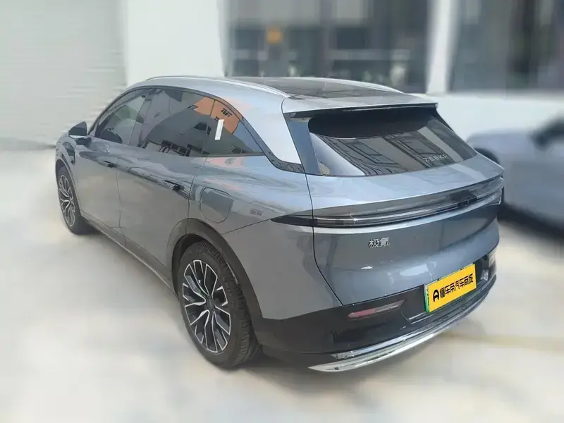 2025 Zeekr 7X с пробегом 43 400 км
