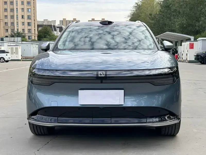 2025 Zeekr 7X с пробегом 28 000 км