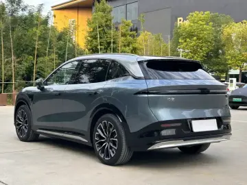 2025 Zeekr 7X с пробегом 28 000 км