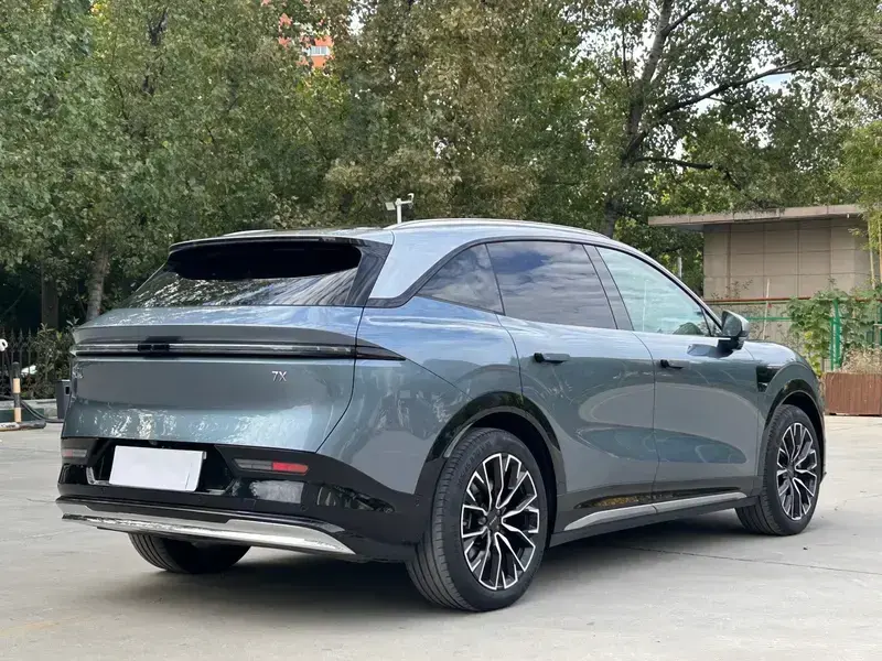 2025 Zeekr 7X с пробегом 28 000 км
