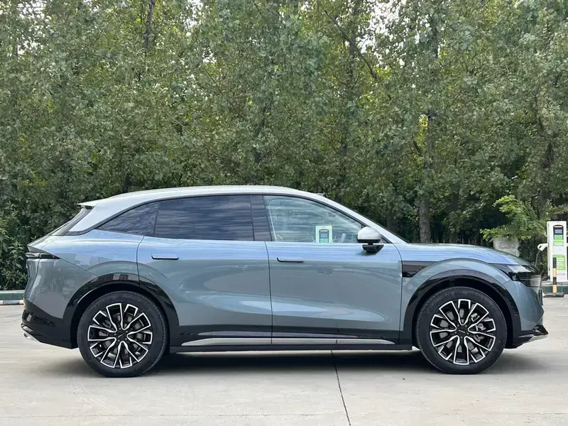 2025 Zeekr 7X с пробегом 28 000 км
