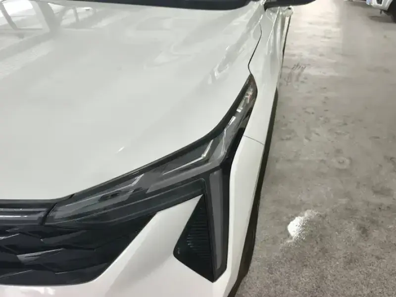 2023 Geely Atlas Pro с пробегом 18 000 км