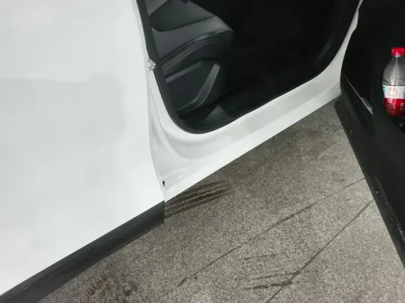 2023 Geely Atlas Pro с пробегом 18 000 км