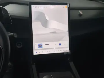 2023 Geely Atlas Pro с пробегом 18 000 км