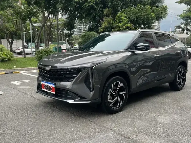2023 Geely Atlas Pro с пробегом 17 500 км