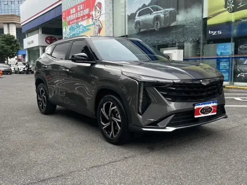 2023 Geely Atlas Pro с пробегом 17 500 км