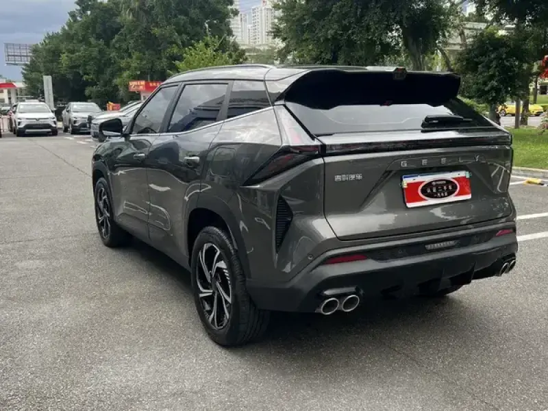 2023 Geely Atlas Pro с пробегом 17 500 км