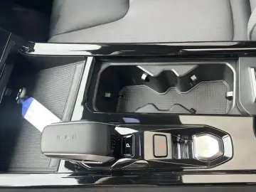 2023 Geely Atlas Pro с пробегом 17 500 км