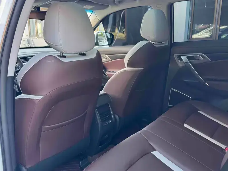 2022 Geely Atlas Pro с пробегом 40 000 км