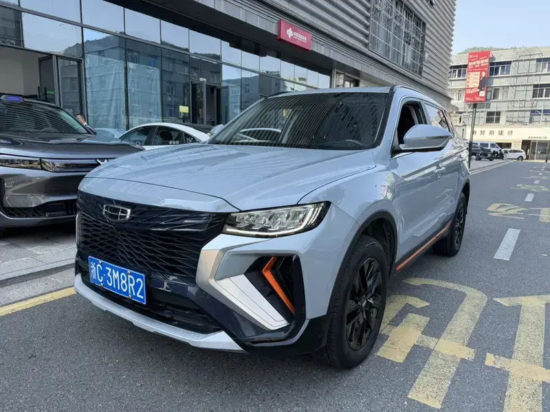 2022 Geely Atlas Pro с пробегом 45 000 км