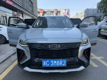 2022 Geely Atlas Pro с пробегом 45 000 км