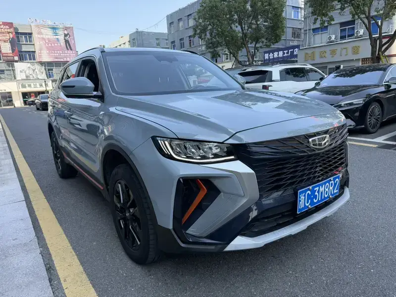 2022 Geely Atlas Pro с пробегом 45 000 км