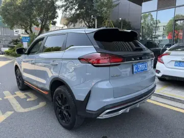 2022 Geely Atlas Pro с пробегом 45 000 км