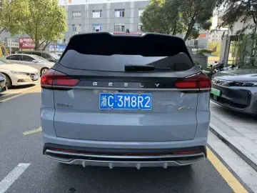 2022 Geely Atlas Pro с пробегом 45 000 км