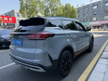 2022 Geely Atlas Pro с пробегом 45 000 км