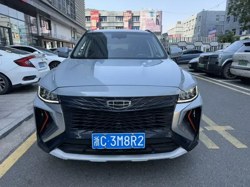 2022 Geely Atlas Pro с пробегом 45 000 км