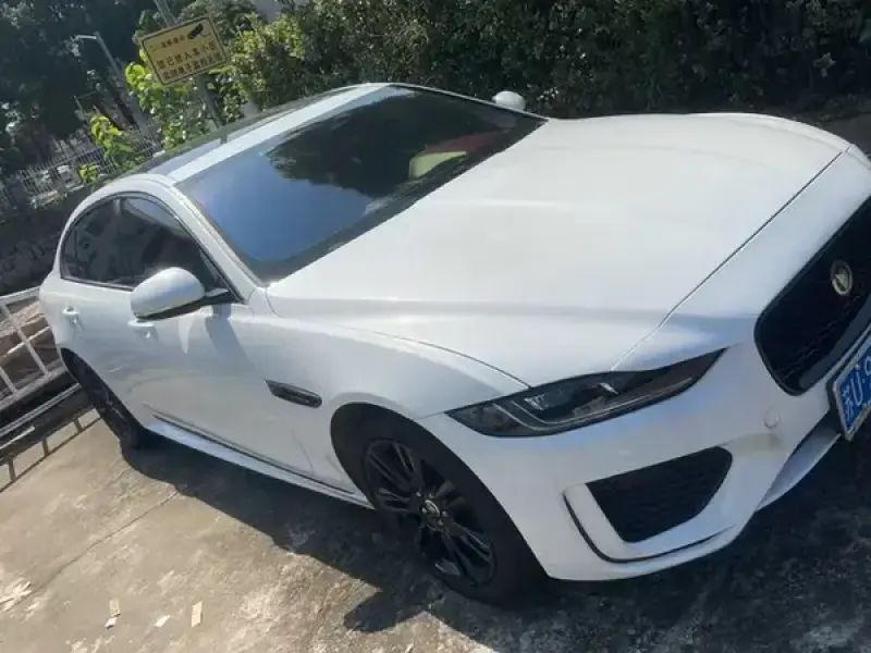 2025 Kia K5 с пробегом 8 000 км