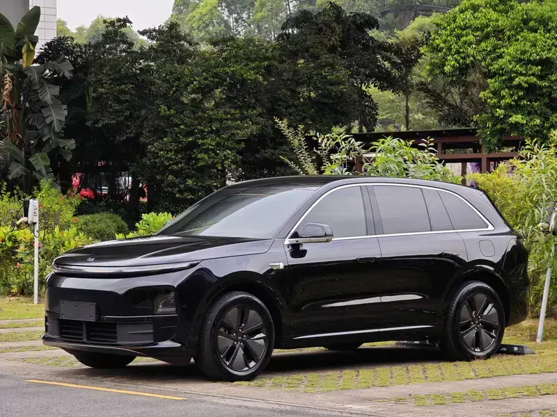 2024 Li Auto (Lixiang) L6 с пробегом 35 000 км