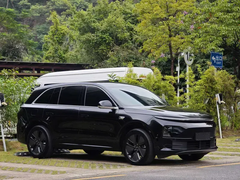 2024 Li Auto (Lixiang) L6 с пробегом 35 000 км