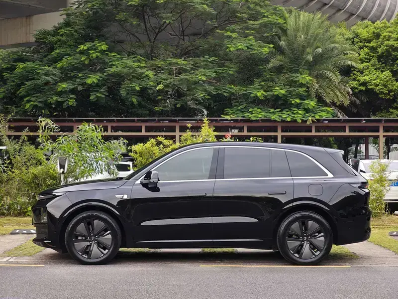 2024 Li Auto (Lixiang) L6 с пробегом 35 000 км