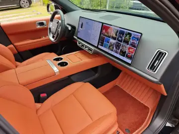 2024 Li Auto (Lixiang) L6 с пробегом 35 000 км