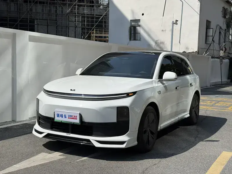 2024 Li Auto (Lixiang) L6 с пробегом 45 000 км